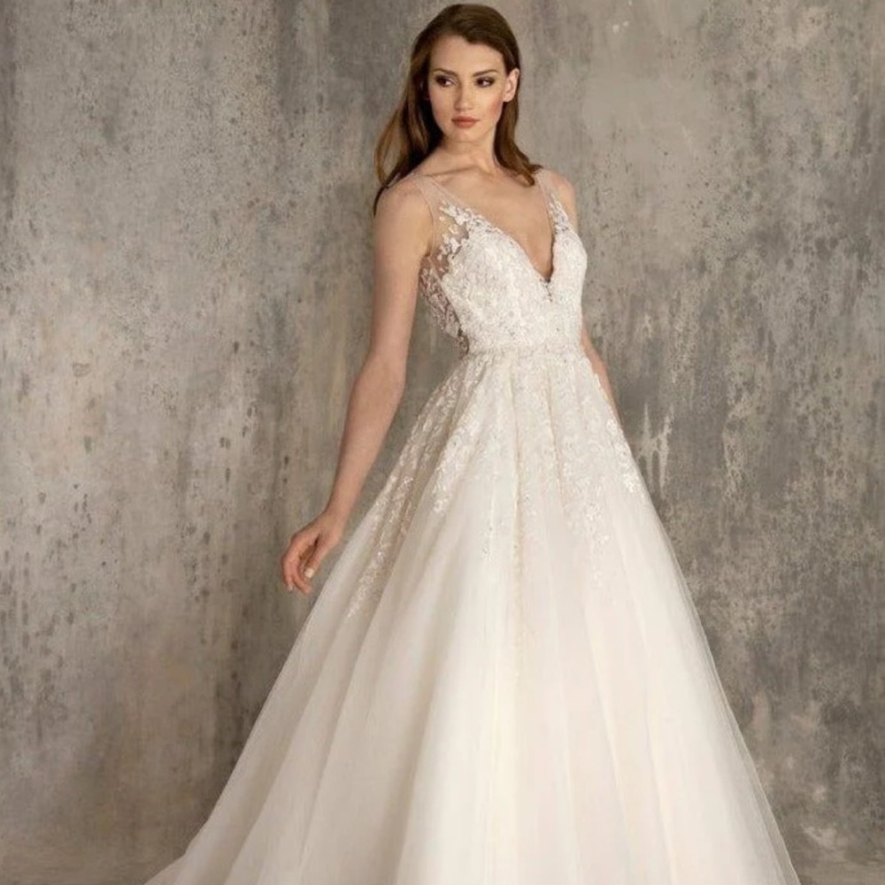 Enaura bridal dress | Ella Collection | EF603